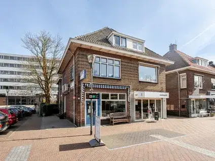 Twee-onder-één-kap te koop: Emmastraat 29, Velp-Noord boven spoorlijn Velp