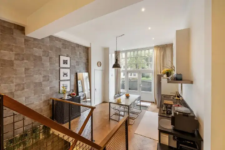 Apartment for sale: Emmastraat 39, Schilderskwartier Hilversum