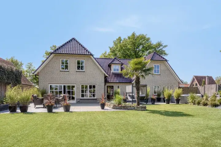 Vrijstaande woning te koop: Enschedesestraat 160, Verspreide huizen Veldmaat ten zuiden van de spoorlijn Haaksbergen