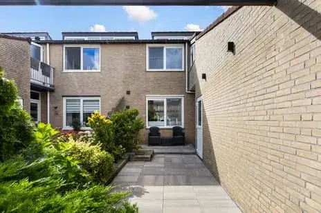 Tussenwoning te koop: Ereprijs 31, Aldlân-Oost Leeuwarden