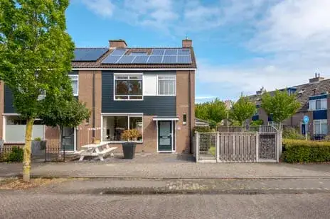 Corner house for sale: Ereprijsweg 2, Westenholte-Stins Zwolle