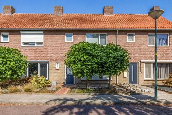 Tussenwoning te koop: Ericastraat 28, Bladel Heeleind Bladel