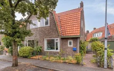 Hoekwoning te koop: Ericastraat 43, Bloemenkwartier Zuid Hilversum