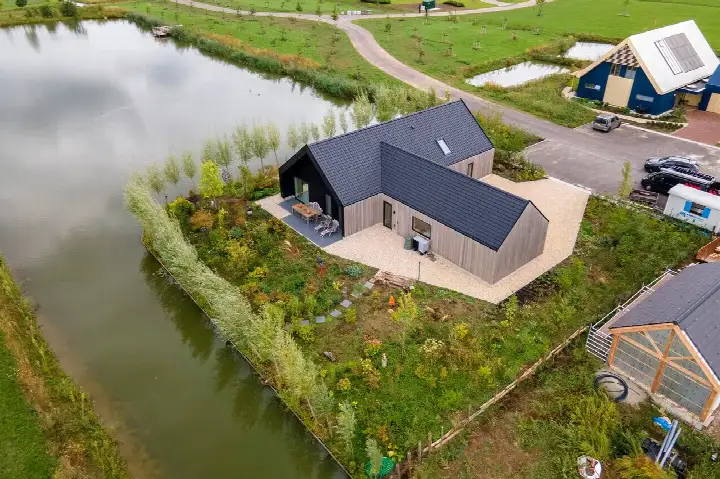 Woning te koop: Erichemsewal 1F, Verspreide huizen Buren Erichem
