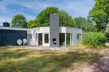 Hoekwoning te koop: Ermerzand 90, Verspreide huizen Erm Erm