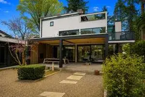 Vrijstaande woning te koop: Esdoornlaan 4, Villapark Vught