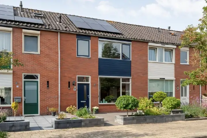 Terraced house for sale: Esschingstraat 27, Pleijendal Dalfsen