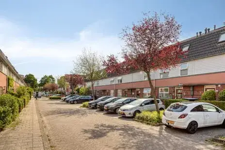 Tussenwoning te koop: Essehout 32, Rokkeveen-West Zoetermeer