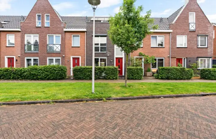 Tussenwoning te koop: Essenlaan 24, Het Groene Woud Woudenberg