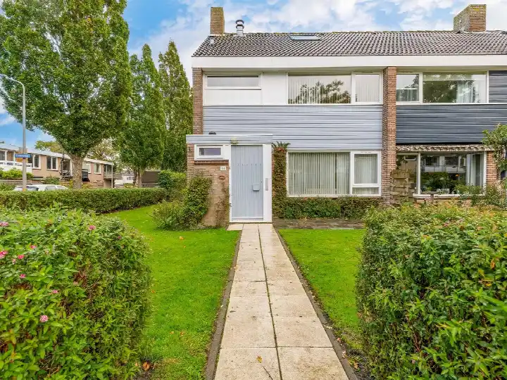 Corner house for sale: Essenlaan 44, Groeneweg-Noord Schagen