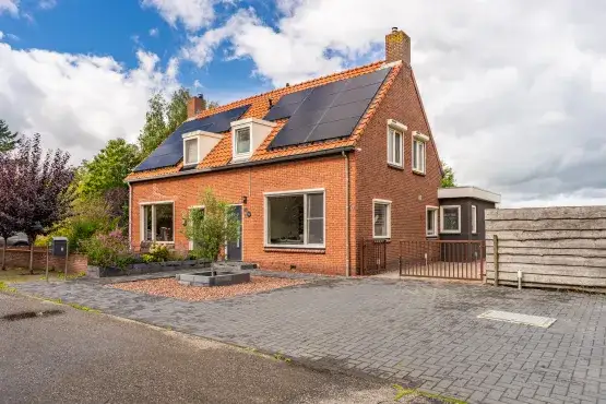 Twee-onder-één-kap te koop: Essenlaan 8, Veelerveen Veelerveen