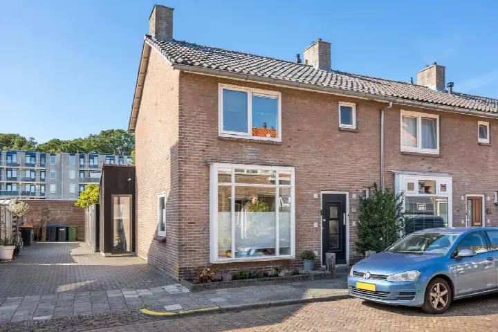 Corner house for sale: Esstraat 46, De Esch Assen