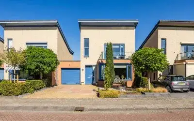 Tussenwoning te koop: Etudestraat 96, Wagenzicht Hellevoetsluis