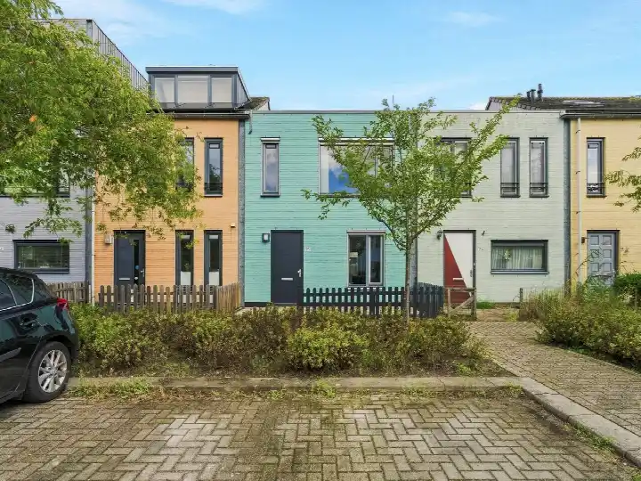 Tussenwoning te koop: Eucalyptastraat 25, Stripheldenbuurt Midden- oost Almere