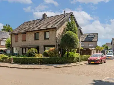 Twee-onder-één-kap te koop: Europalaan 1A, Geleen-Zuid Geleen