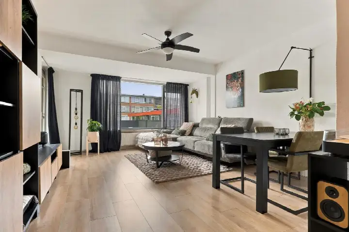Appartement te koop: Europaplein 40, Oosterwijk Heemskerk