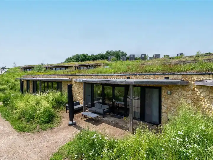 Tussenwoning te koop: Euverem 52-159, Verspreide huizen Gulpen
