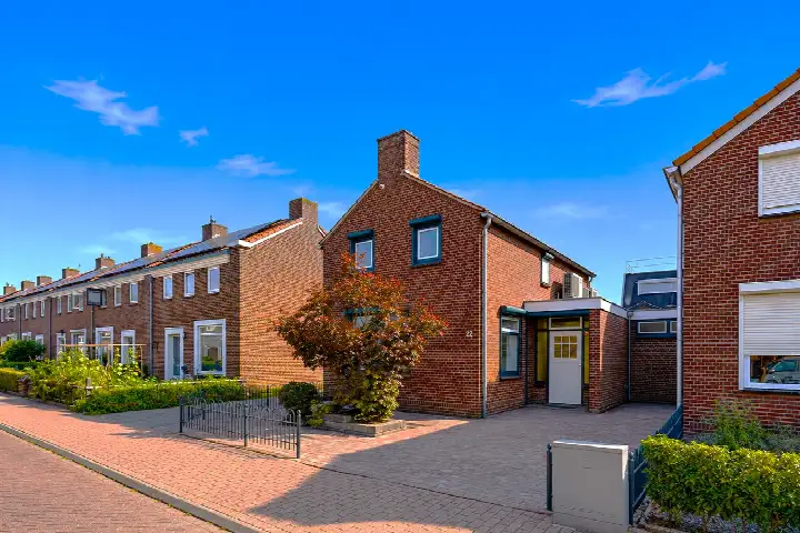 Corner house for sale: Exportstraat 22, Bedrijventerrein Saxa Gotha Boxmeer