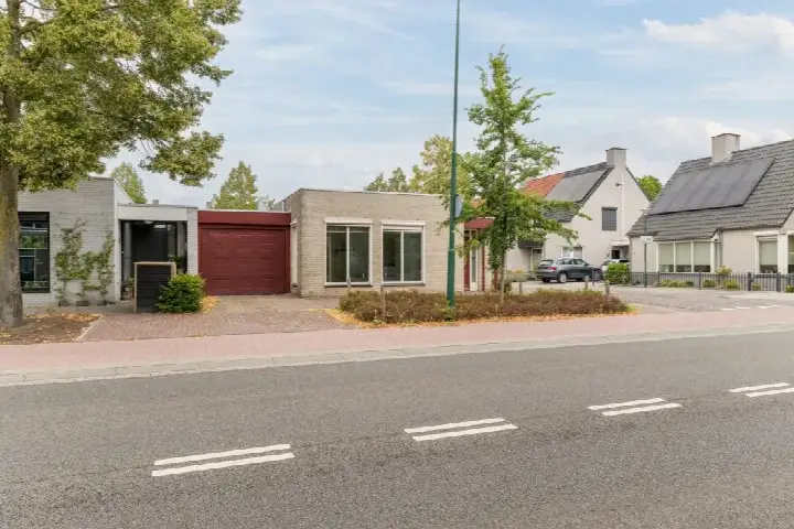 Corner house for sale: Eykereind 65, Schutsboom e.o. Bergeijk