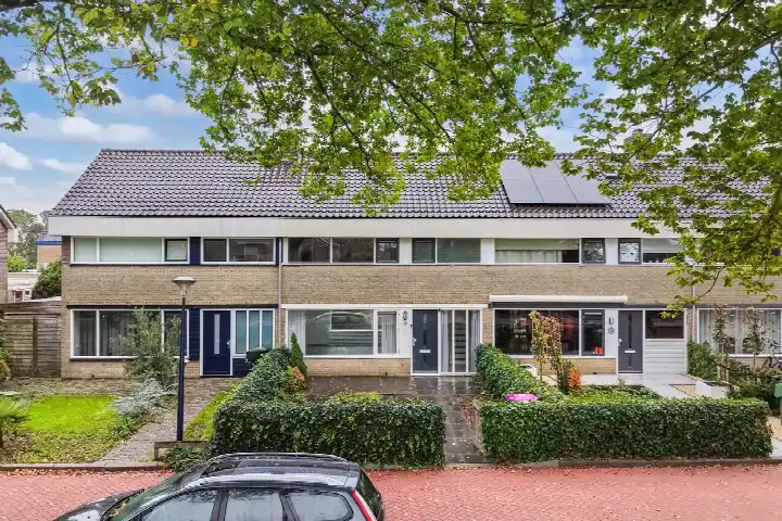 Terraced house for sale: F. Domela Nieuwenhuisstraat 47, Oosterpark Harlingen