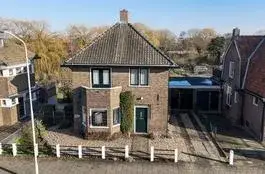 Hoekwoning te koop: F D Rooseveltsingel 23, De oude Stad binnen de gracht Doesburg