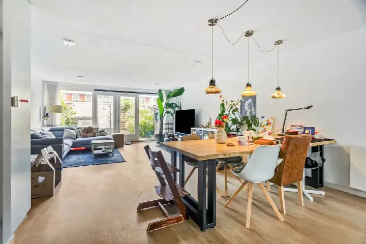 Tussenwoning te huur: Fanny Blankers-Koenlaan 40, Zeestratenbuurt Amstelveen