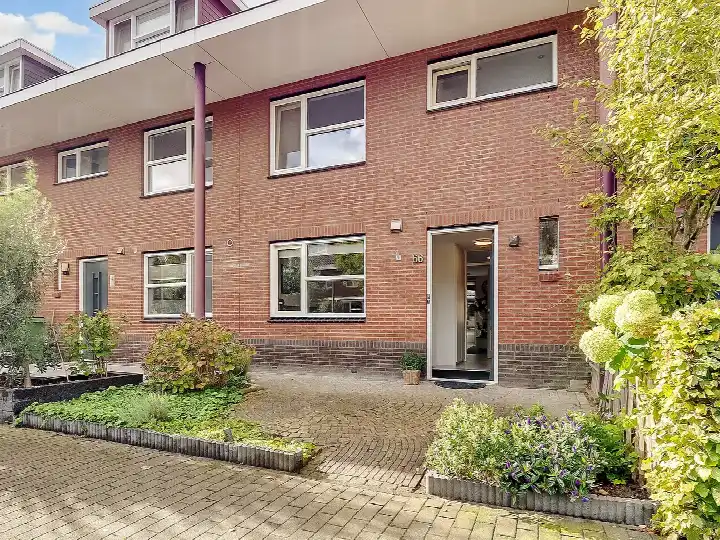 Tussenwoning te koop: Faustlaan 66, Nieuw-Vennep Getsewoud Noord Nieuw-Vennep