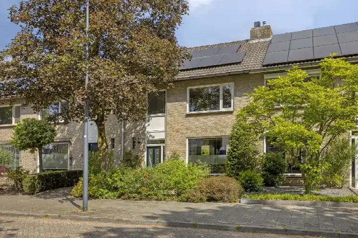 Tussenwoning te koop: Felix Timmermanslaan 12, Molenhoek Rosmalen