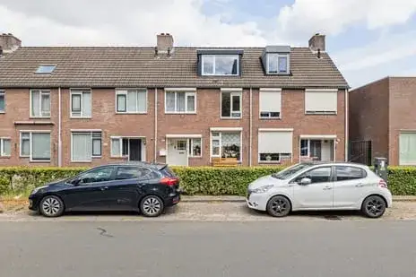 Terraced house for sale: Fellenoordstraat 47, Fellenoord Breda