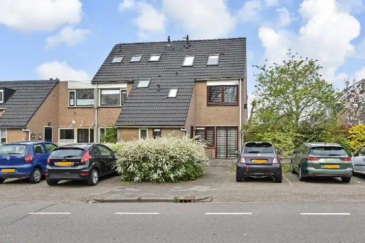 Hoekwoning te koop: Filmlaan 1, Strokenbuurt Zoetermeer