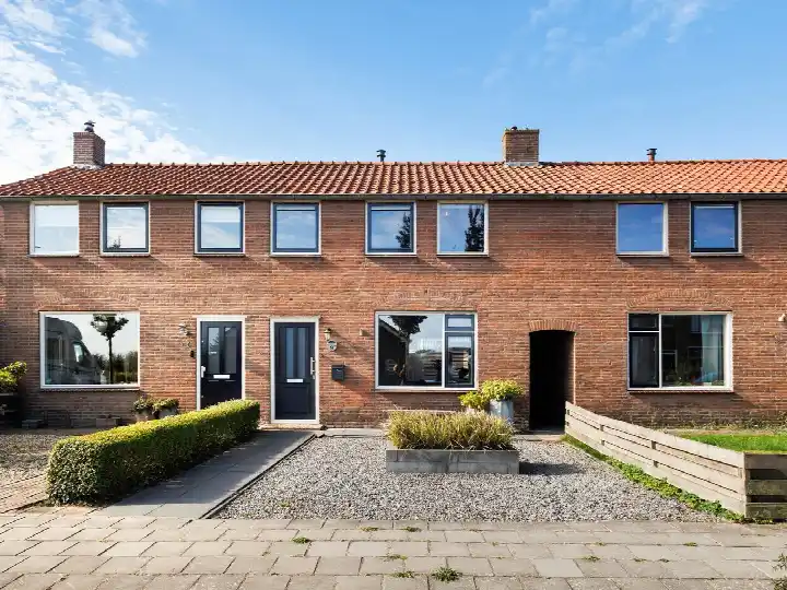 Tussenwoning te koop: Finne 14, Hallum Hallum