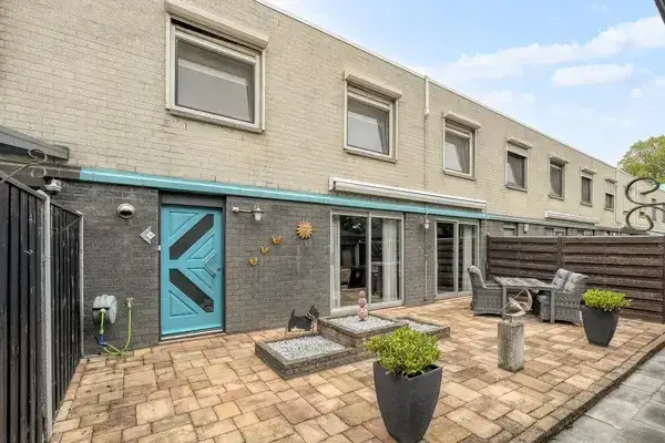 Terraced house for sale: Finnjolstraat 18, Oud IJsselmonde Rotterdam