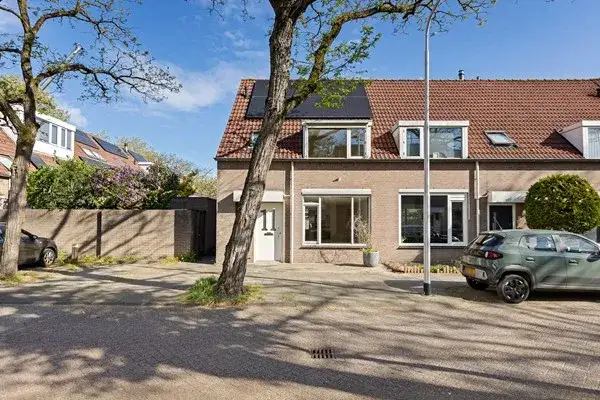 Corner house for sale: Flemingstraat 11, Tivoli Tilburg