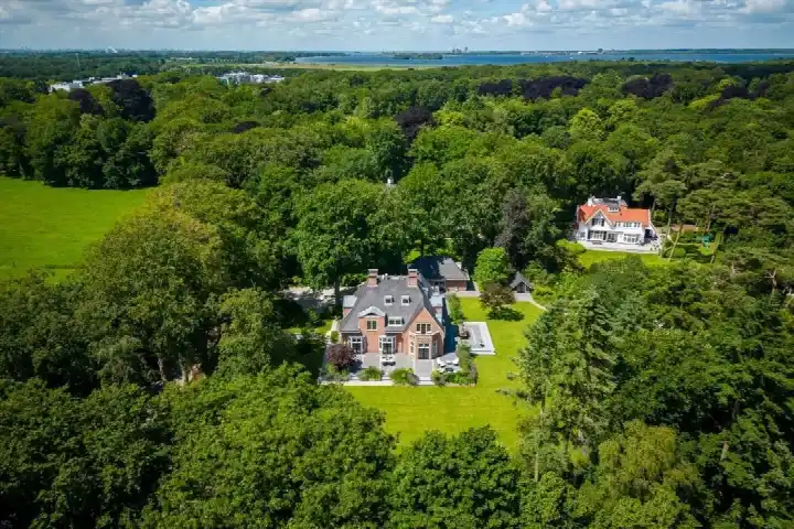 Vrijstaande woning te koop: Flevolaan 3, Flevo Huizen