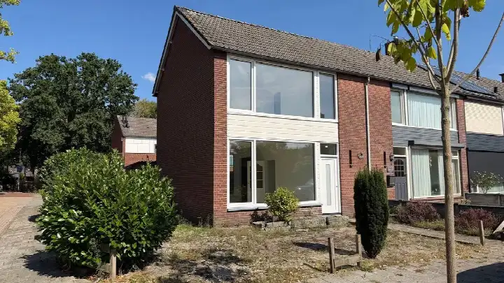 Corner house for sale: Florence Nightingalestr 16, Huijbergen Huijbergen