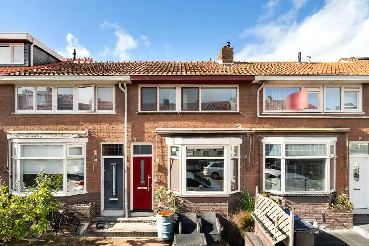 Tussenwoning te koop: Floresstraat 11, Boeroestraat en omgeving Dordrecht