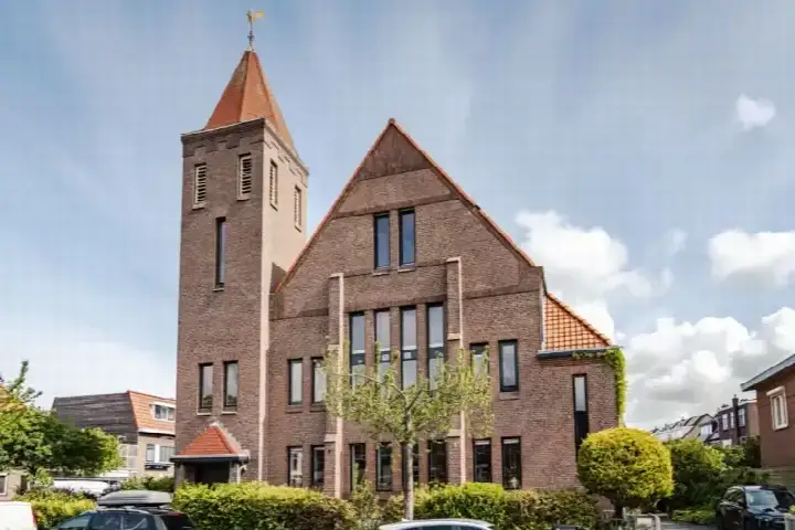 Hoekwoning te koop: Floresstraat 47, Soendabuurt Haarlem