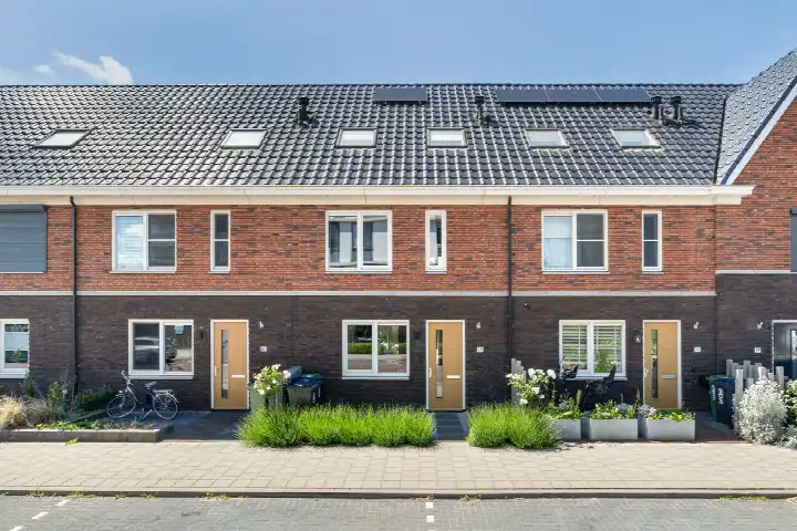 Tussenwoning te koop: Fluwijn 78, Het Nieuwe water 'S-Gravenzande