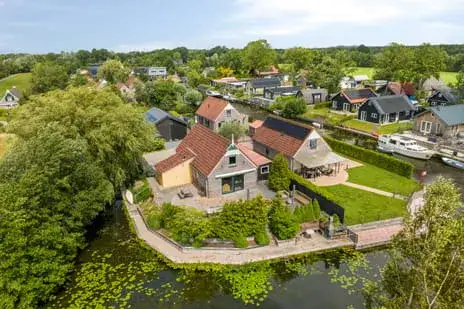 Vrijstaande woning te koop: Foarwei 21-89, Verspreide huizen Oudwoude Aldwâld