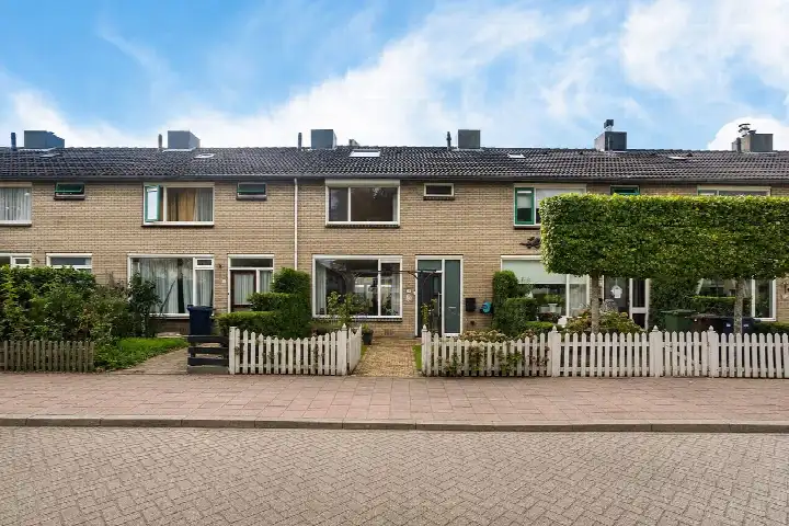 Terraced house for sale: Fokkerstraat 7, Soesterberg Kom Soesterberg