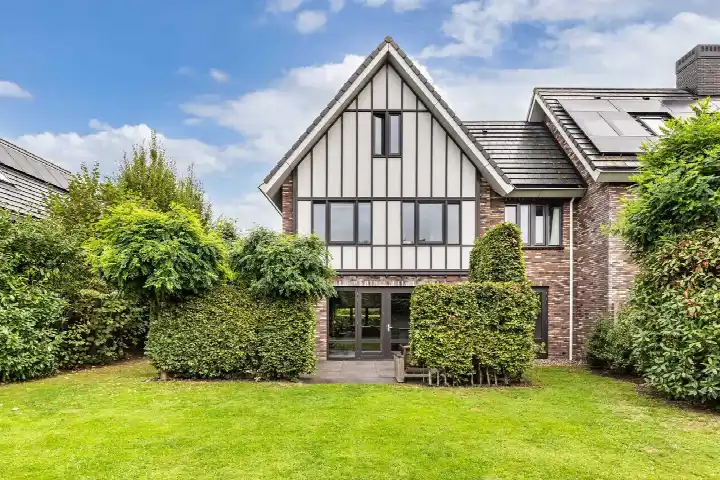Semi-detached for sale: Folgeralaan 2-9, Fennepark Drachten