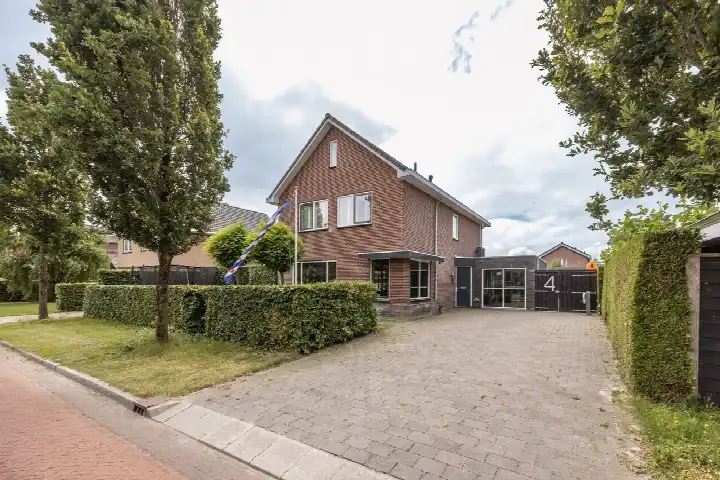 Vrijstaande woning te koop: Folkertsgrêft 4, Woudsend Woudsend