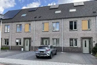Terraced house for rent: Fons Hardenbergstraat 5, West Helmond
