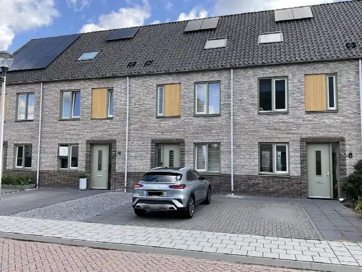Tussenwoning te huur: Fons Hardenbergstraat 5, West Helmond