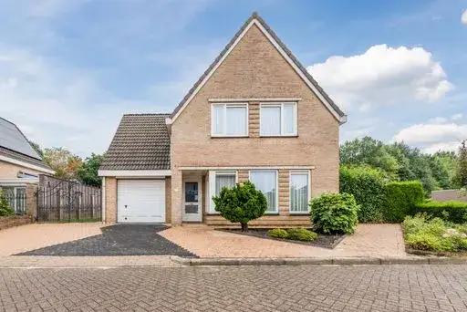 Vrijstaande woning te koop: Forsythiastraat 2, Lindenheuvel Geleen