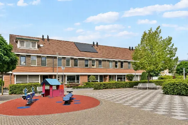 Tussenwoning te koop: Forum 67, Valckesteyn Poortugaal