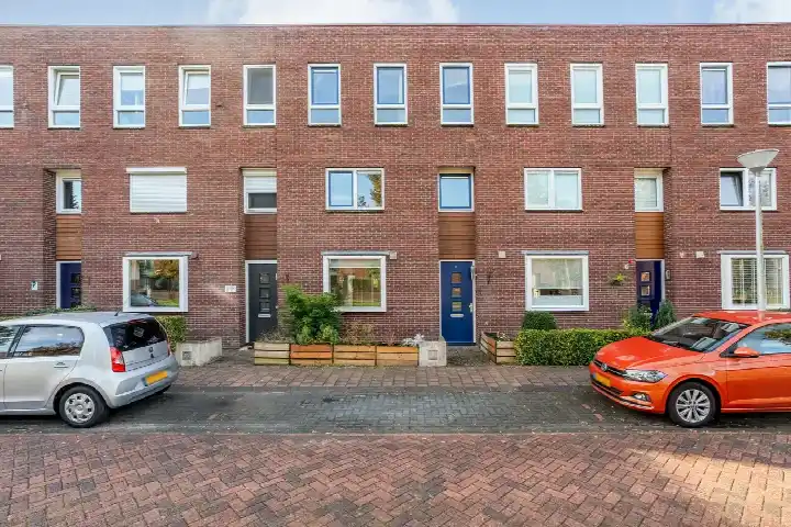 Terraced house for sale: Frankhuizerallee 452, Frankhuis Zwolle