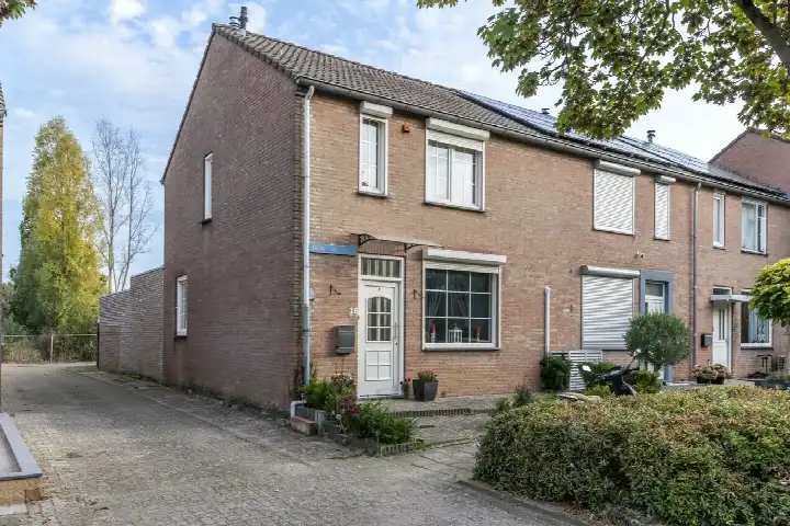 Hoekwoning te koop: Frans Halsstraat 16, Meezenbroek Heerlen