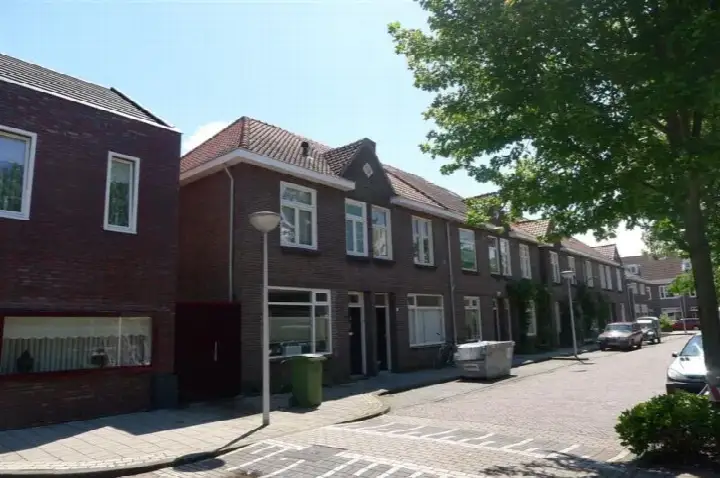 Tussenwoning te huur: Frans Halsstraat 37, Lakerlopen Eindhoven