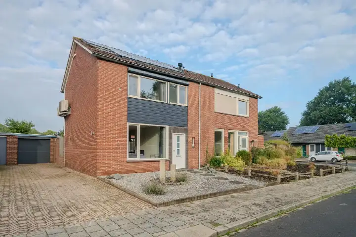 Semi-detached for sale: Frans Halsstraat 4, Molenveld Horst